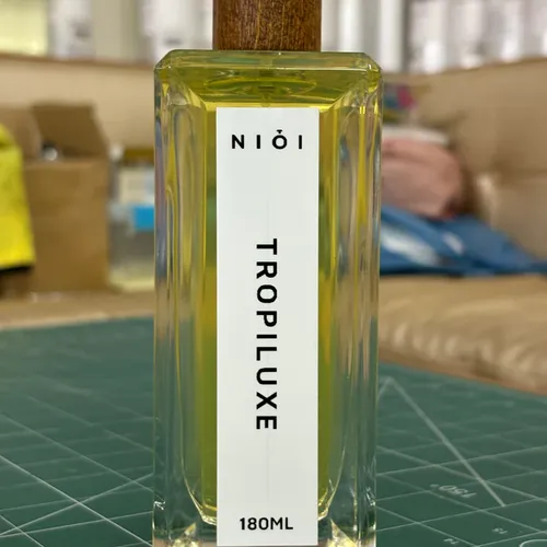 Tropiluxe Eau de Parfum (EDP) by Sentir Bon Fragrances - Fragrance impression | Pakistani fragrance for male